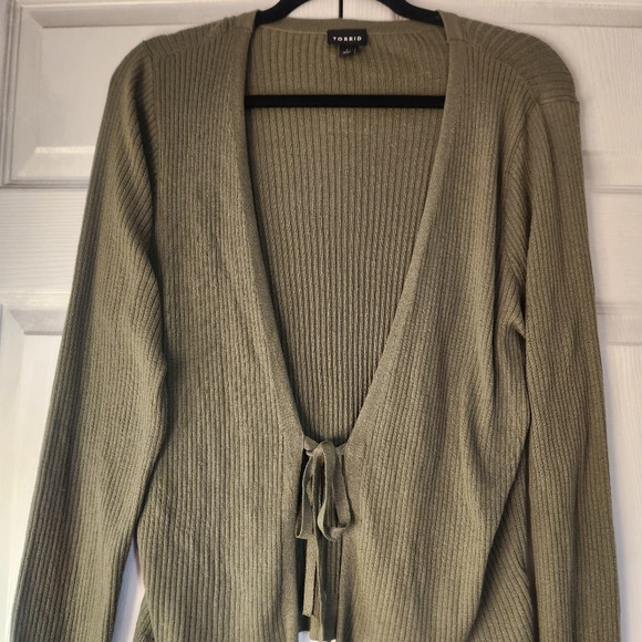TORRID Cardigan Tie-Front Ribbed Sweater in Olivine - Size 1 (14/16) - Picture 6 of 12